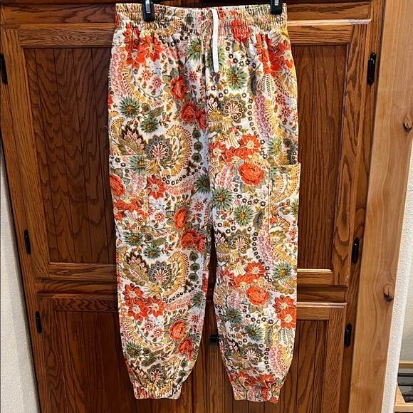 Urban Outfitters Pants - Urban Outfitters Multicolor Floral Joggers Sz Small
